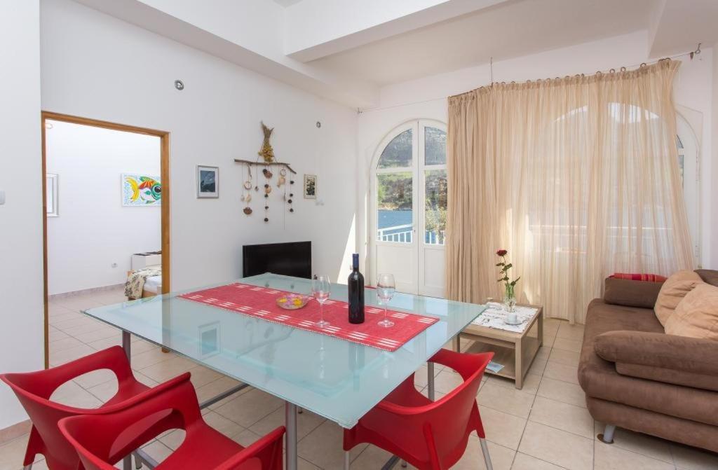 Apartments Bezek トルステニク 部屋 写真