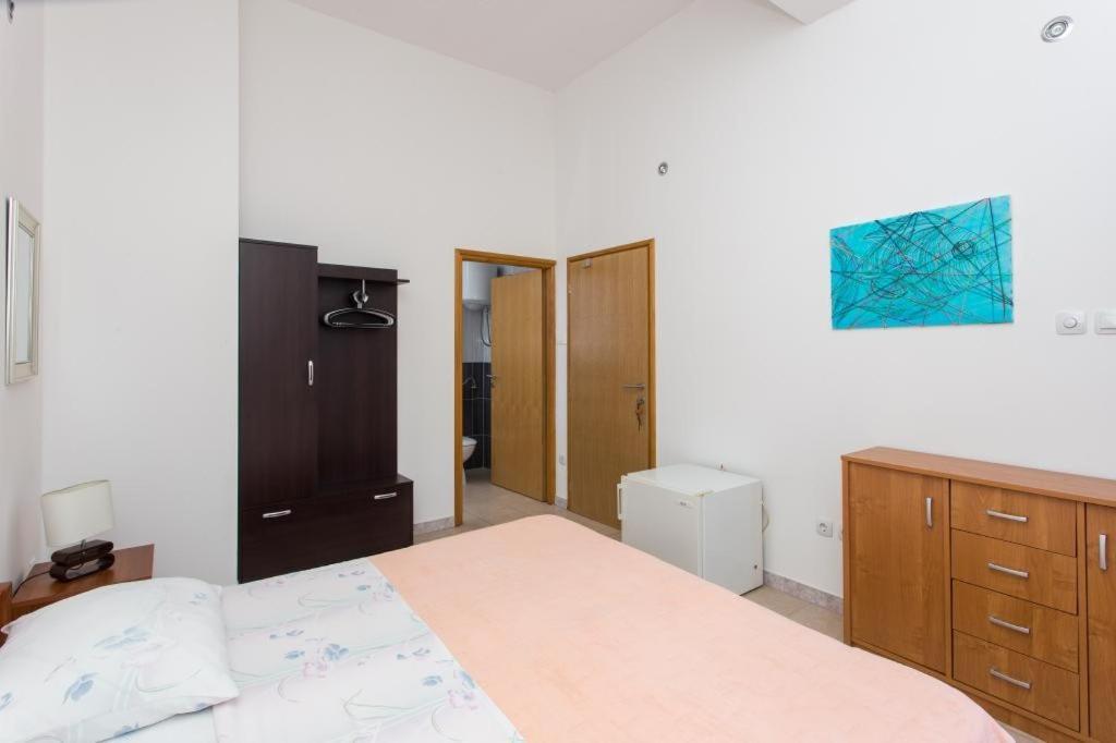 Apartments Bezek トルステニク 部屋 写真